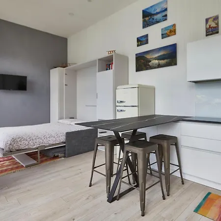 Apartman Cozy Studio With Lake View In