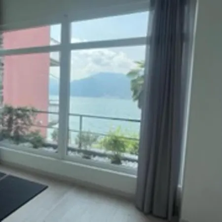 Cozy Studio With Lake View In * Lezzeno