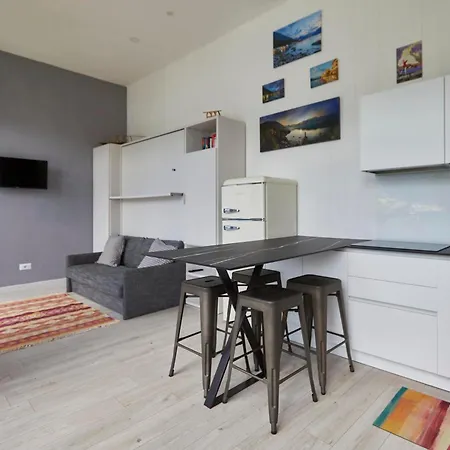 Apartment Cozy Studio With Lake View In *