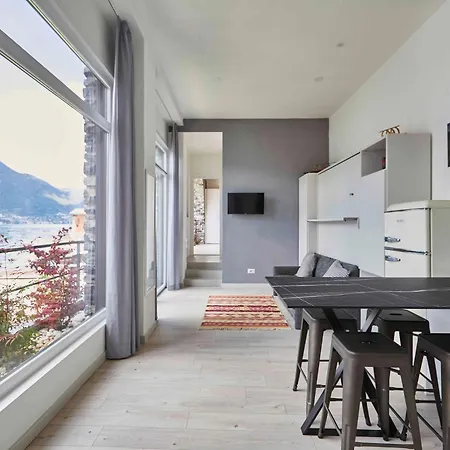 Cozy Studio With Lake View In Lezzeno