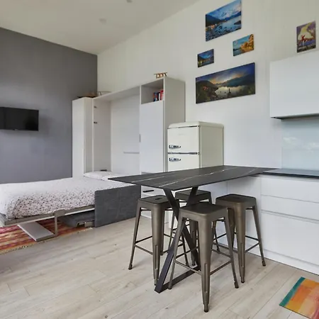 Apartment Cozy Studio With Lake View In *